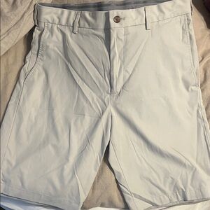 Walter Hagen Light Gray Flat-Front Performance Shorts